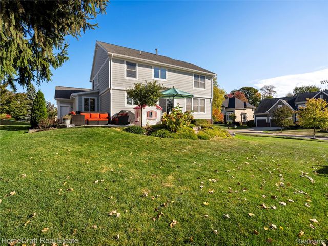 6031 BALMORAL Way, Commerce Charter Township, MI 48382
