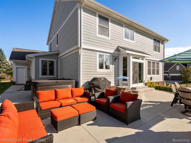 6031 BALMORAL Way, Commerce Charter Township, MI 48382