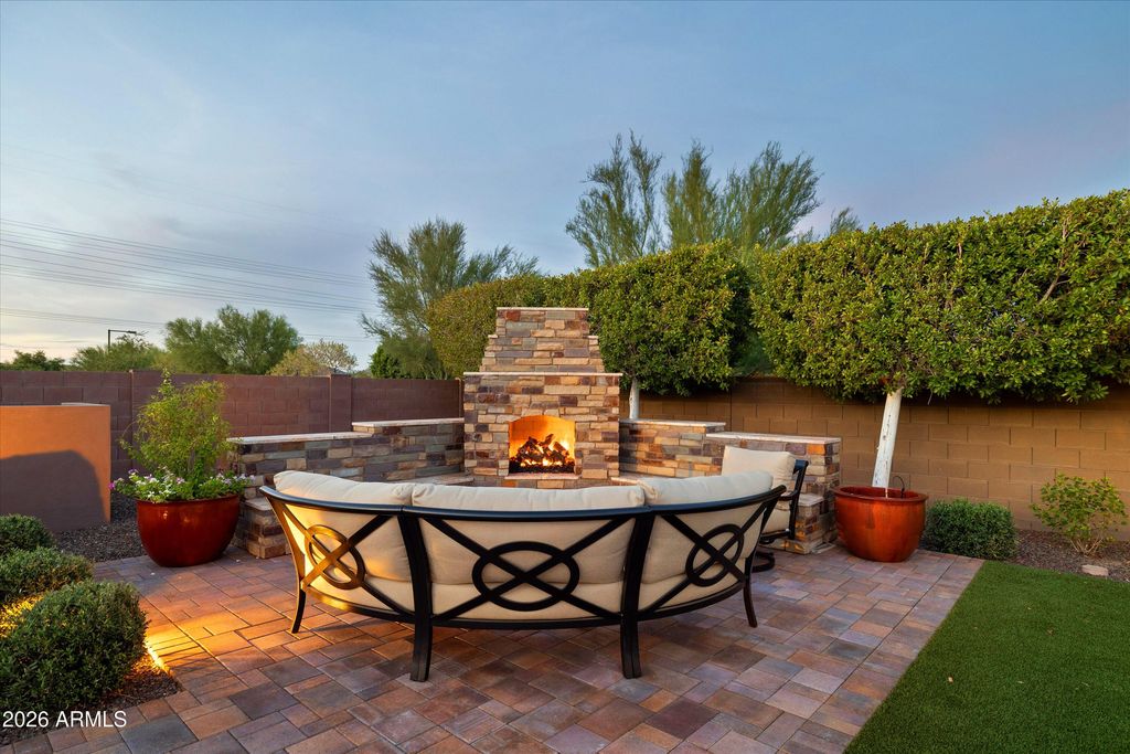 7550 W QUESTA Drive, Peoria, AZ 85383 — photo 4