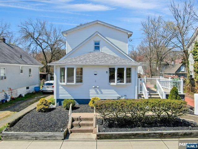 40 3rd Avenue, Westwood, NJ 07675