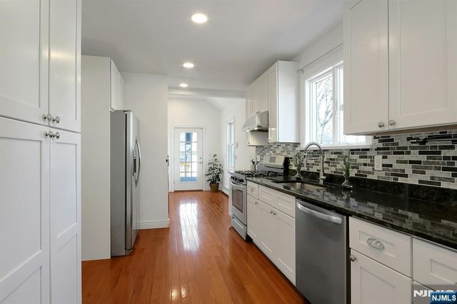 40 3rd Avenue, Westwood, NJ 07675