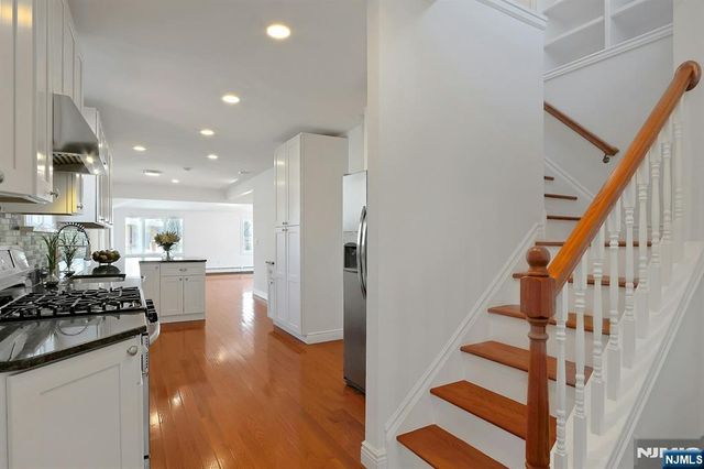 40 3rd Avenue, Westwood, NJ 07675
