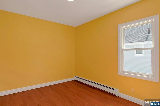 40 3rd Avenue, Westwood, NJ 07675