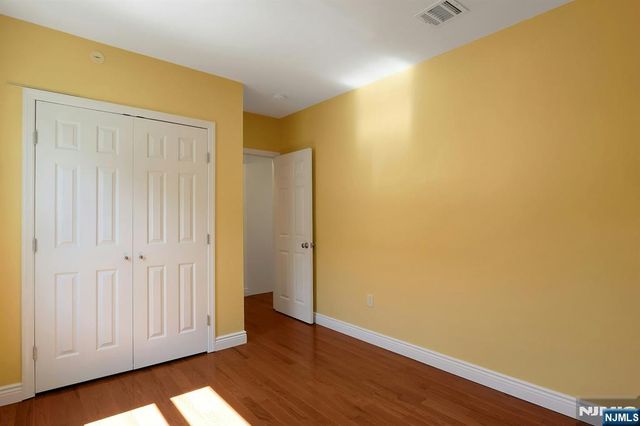 40 3rd Avenue, Westwood, NJ 07675