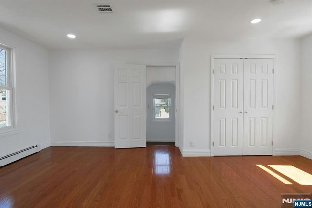 40 3rd Avenue, Westwood, NJ 07675