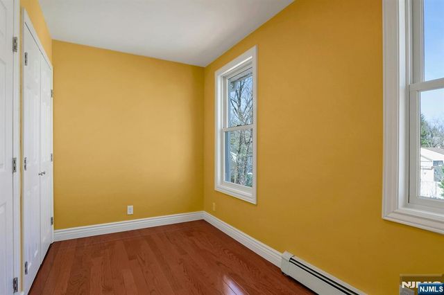 40 3rd Avenue, Westwood, NJ 07675