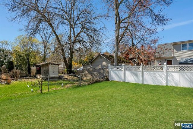 40 3rd Avenue, Westwood, NJ 07675