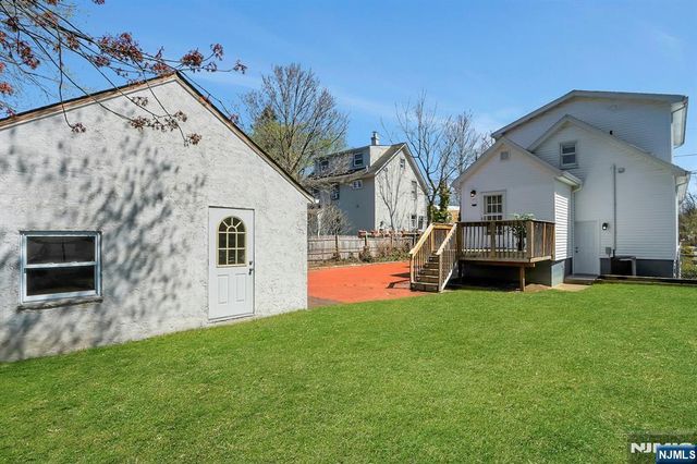 40 3rd Avenue, Westwood, NJ 07675