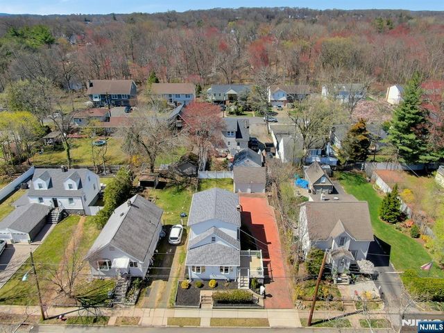 40 3rd Avenue, Westwood, NJ 07675