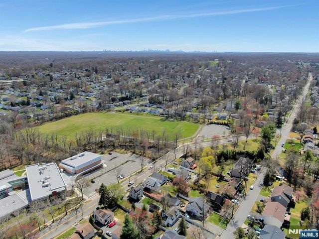 40 3rd Avenue, Westwood, NJ 07675