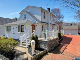 40 3rd Avenue, Westwood, NJ 07675