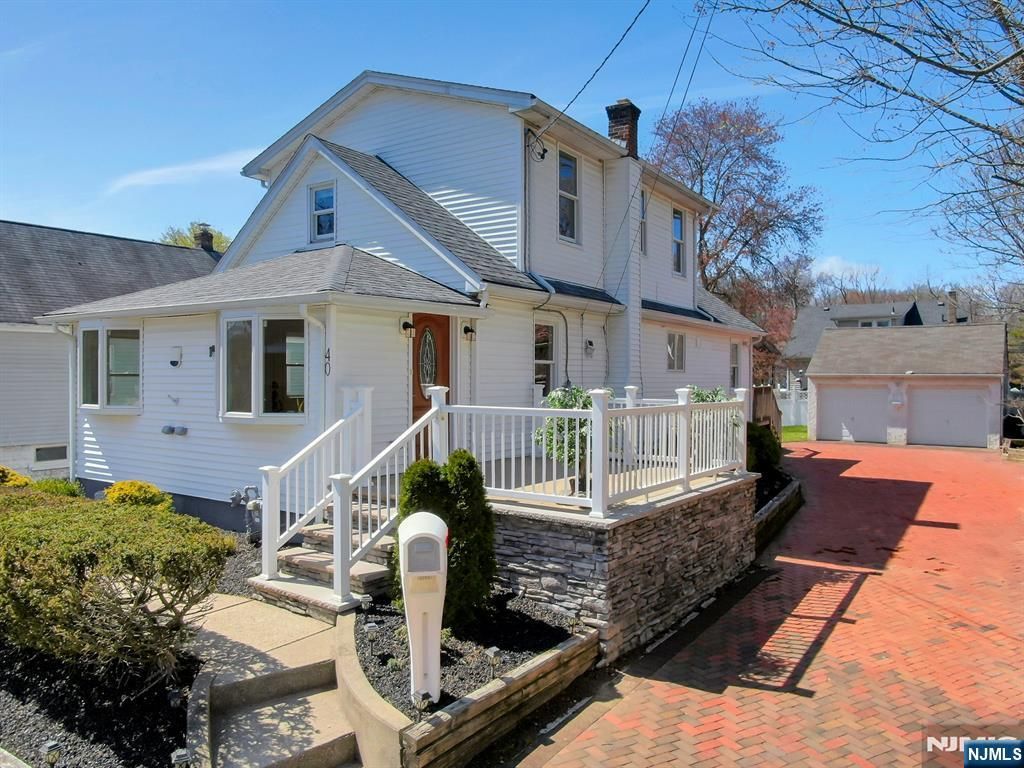 40 3rd Avenue, Westwood, NJ 07675