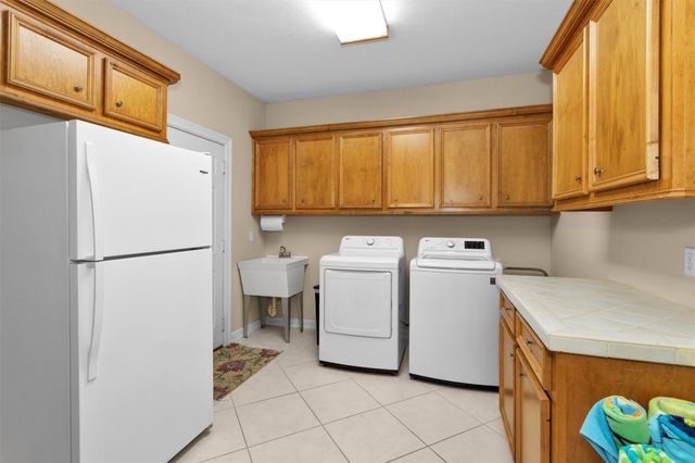 13117 Point Drive, Willis, TX 77318