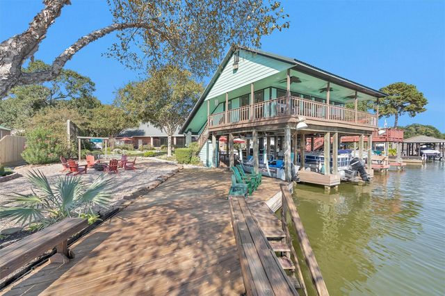 13117 Point Drive, Willis, TX 77318