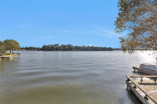 13117 Point Drive, Willis, TX 77318