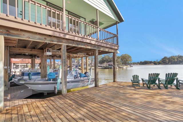 13117 Point Drive, Willis, TX 77318