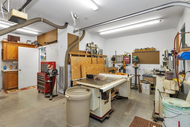 13117 Point Drive, Willis, TX 77318