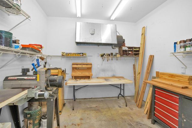 13117 Point Drive, Willis, TX 77318