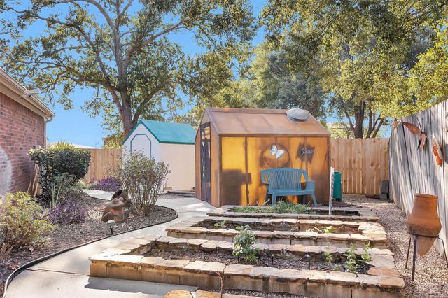 13117 Point Drive, Willis, TX 77318