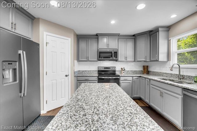 1633 Four Seasons Drive, Hartland Township, MI 48843