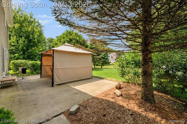 1633 Four Seasons Drive, Hartland Township, MI 48843