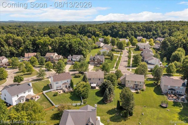 1633 Four Seasons Drive, Hartland Township, MI 48843