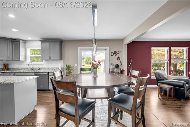 1633 Four Seasons Drive, Hartland Township, MI 48843