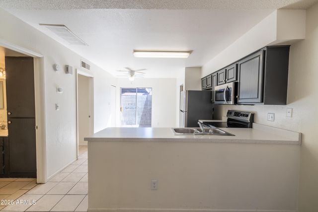 2440 E WALTANN Lane, Phoenix, AZ 85032