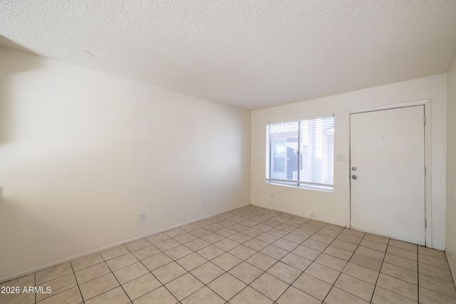2440 E WALTANN Lane, Phoenix, AZ 85032
