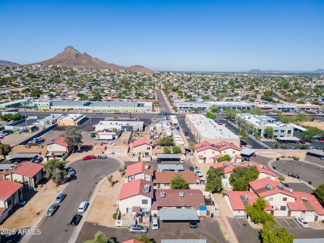 2440 E WALTANN Lane, Phoenix, AZ 85032
