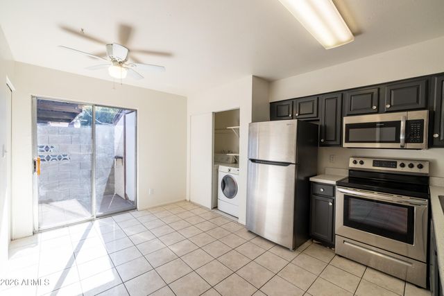 2440 E WALTANN Lane, Phoenix, AZ 85032