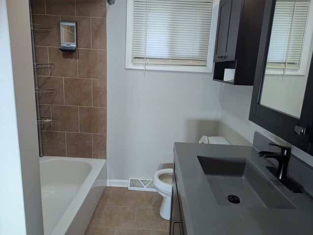 39180 N Petite Terrace, Lake Villa, IL 60046