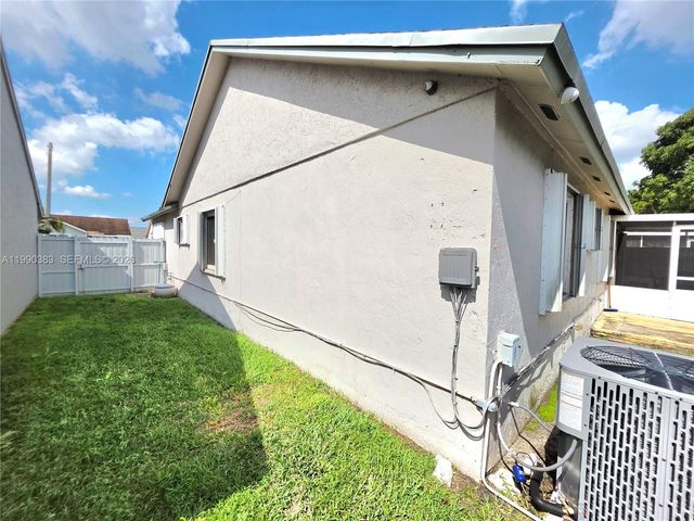 20317 NW 33rd Ave, Miami Gardens, FL 33056