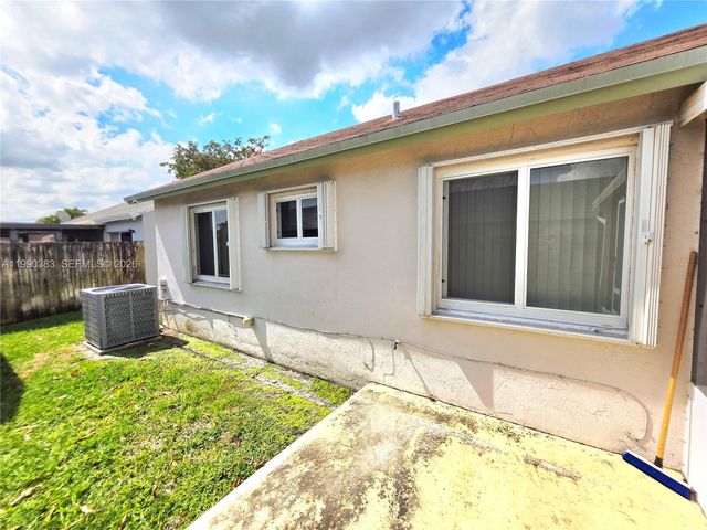20317 NW 33rd Ave, Miami Gardens, FL 33056