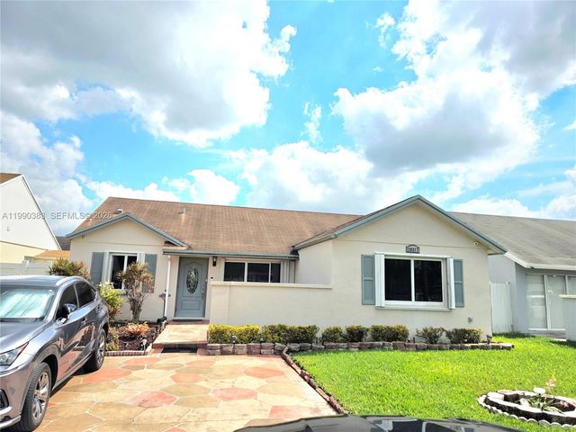 20317 NW 33rd Ave, Miami Gardens, FL 33056