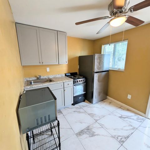 2534 NW 73rd Ave, Sunrise, FL 33313