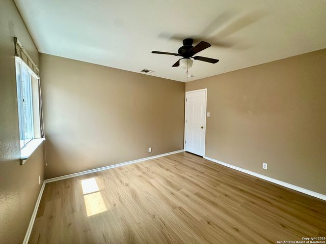 13722 Riverbank Pass, Helotes, TX 78023