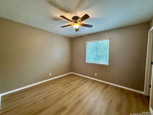 13722 Riverbank Pass, Helotes, TX 78023