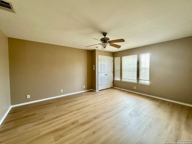 13722 Riverbank Pass, Helotes, TX 78023