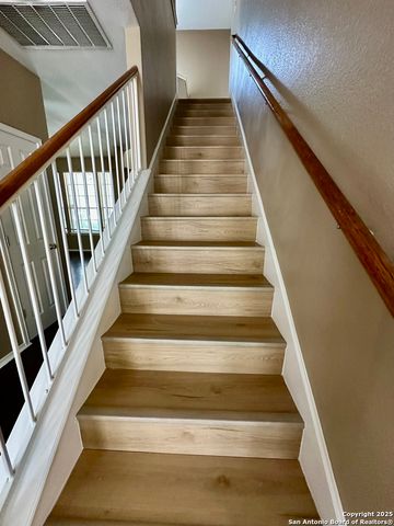 13722 Riverbank Pass, Helotes, TX 78023