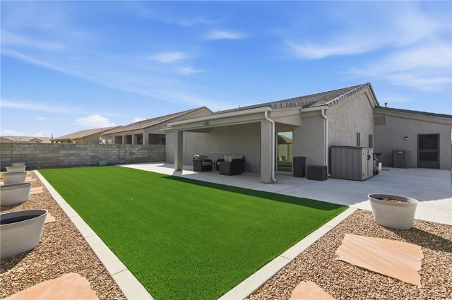 4686 E Old West Road, Kingman, AZ 86401