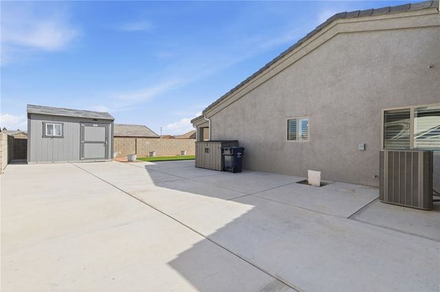 4686 E Old West Road, Kingman, AZ 86401