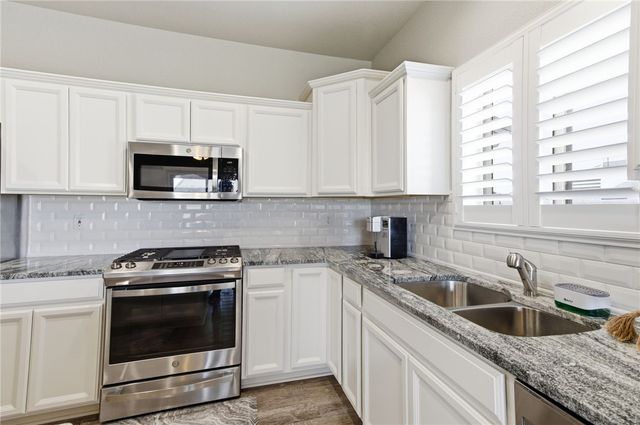 4686 E Old West Road, Kingman, AZ 86401