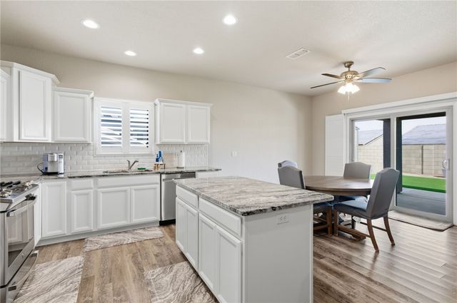 4686 E Old West Road, Kingman, AZ 86401