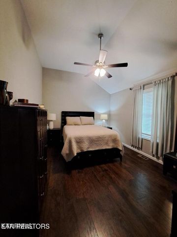 221 Kaysprings Circle, Jacksboro, TN 37757