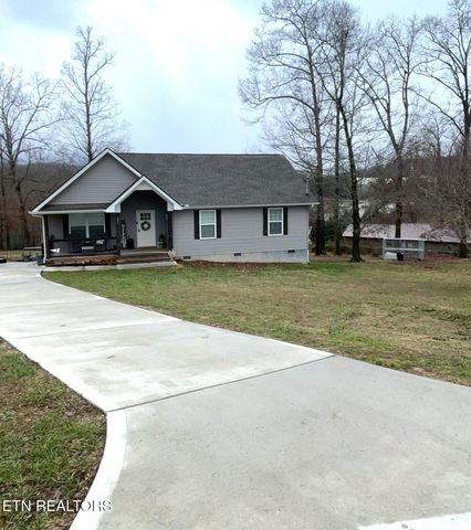 221 Kaysprings Circle, Jacksboro, TN 37757