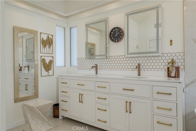 1011 S Mountcrest Court, Anaheim, CA 92808