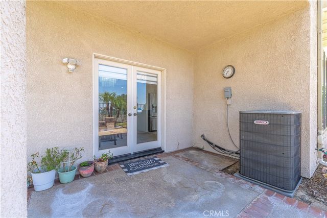 1011 S Mountcrest Court, Anaheim, CA 92808