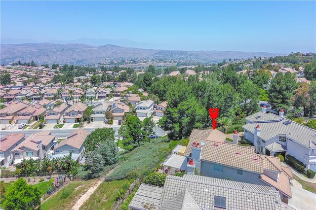 1011 S Mountcrest Court, Anaheim, CA 92808