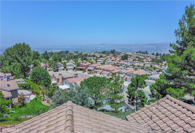 1011 S Mountcrest Court, Anaheim, CA 92808